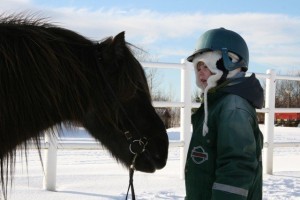 Kinder lernen reiten - Island